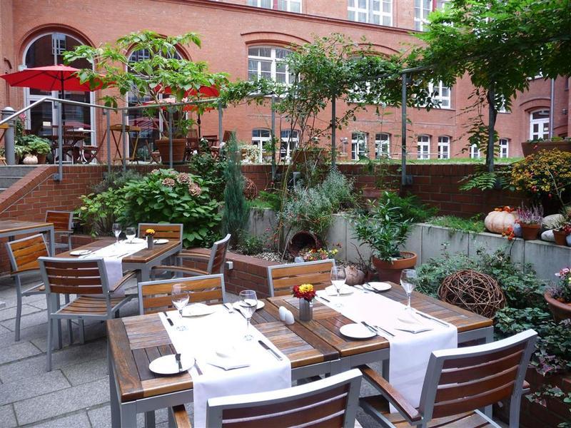 Hotel Berlin Ostbahnhof ภายนอก รูปภาพ