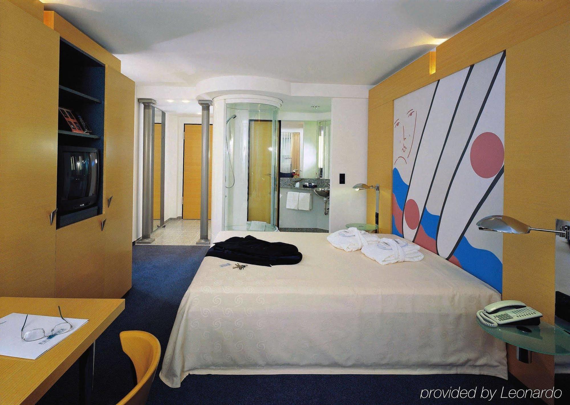 Hotel Berlin Ostbahnhof ภายนอก รูปภาพ