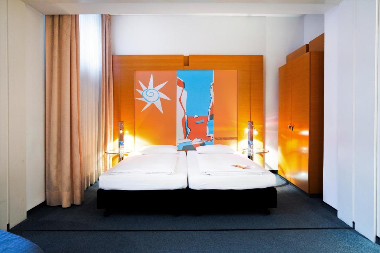 Hotel Berlin Ostbahnhof ภายนอก รูปภาพ