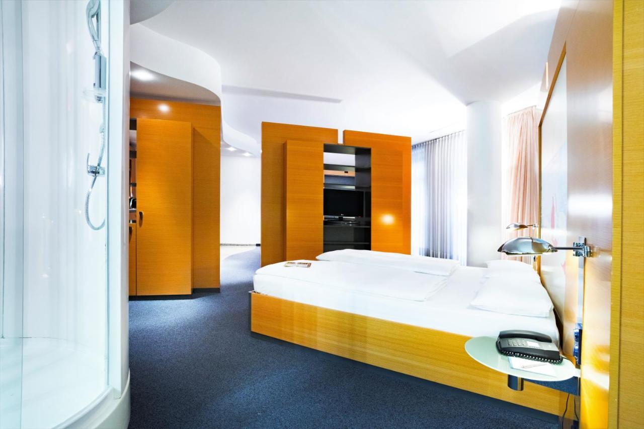 Hotel Berlin Ostbahnhof ภายนอก รูปภาพ